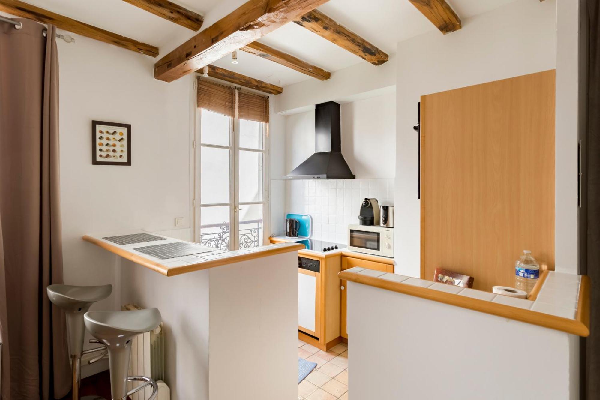 Marais Place Des Vosges Sevigne Apartment