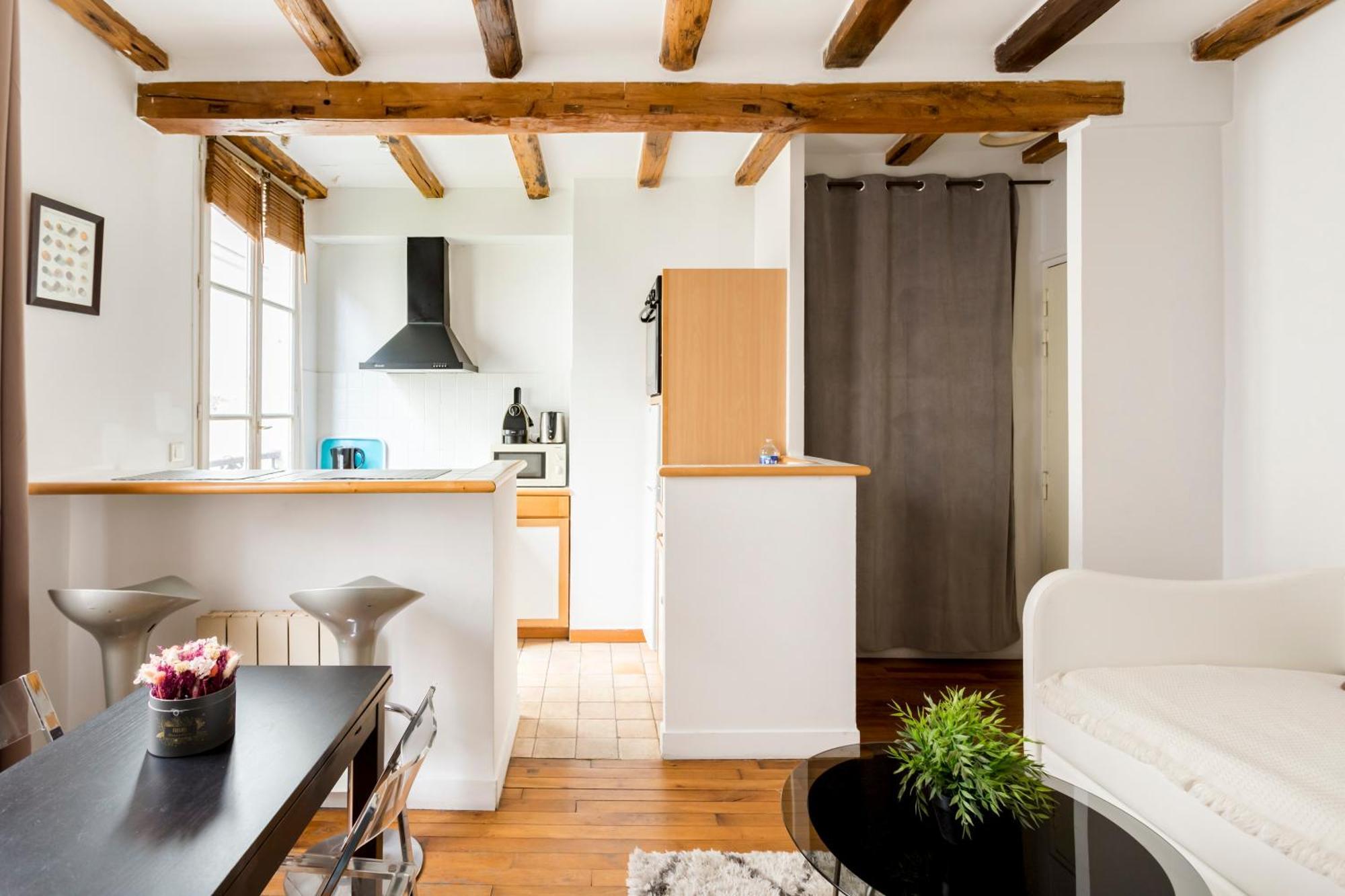 Marais Place Des Vosges Sevigne Apartment *